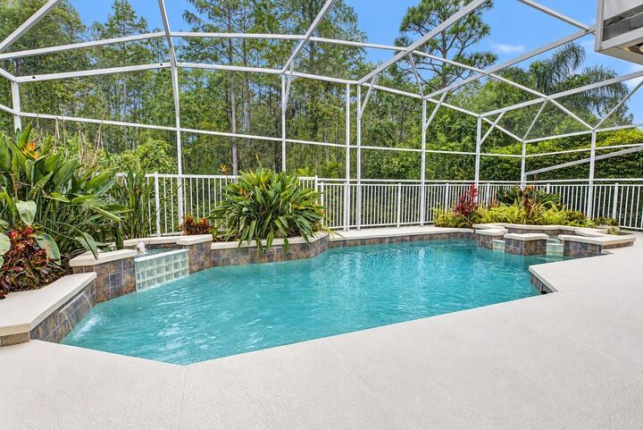 Property Photo:  2078 Kensington Run Drive  FL 32828 