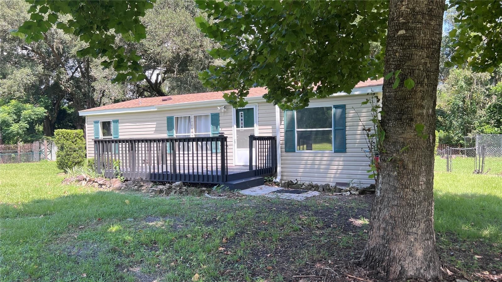 Property Photo:  2665 E Hwy 466  FL 34484 