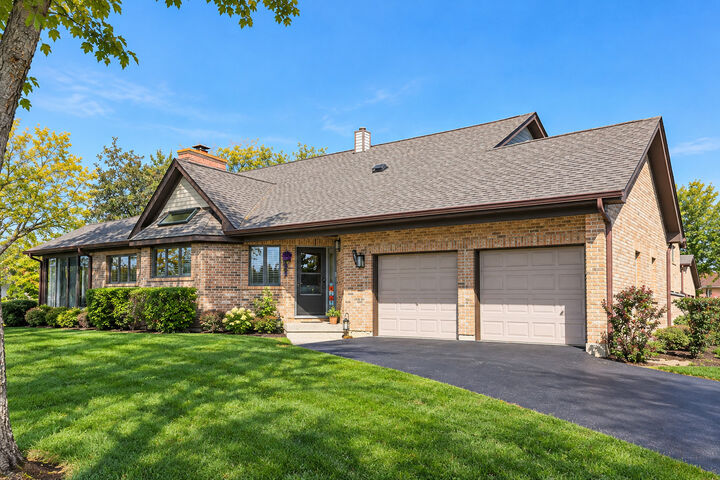 Property Photo: 1801 Monterey Court IL 60169