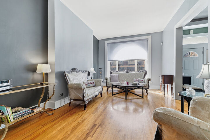 Property Photo:  2854 W Warren Boulevard  IL 60612 