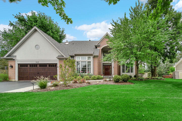 Property Photo:  1429 Braxton Road  IL 60048 
