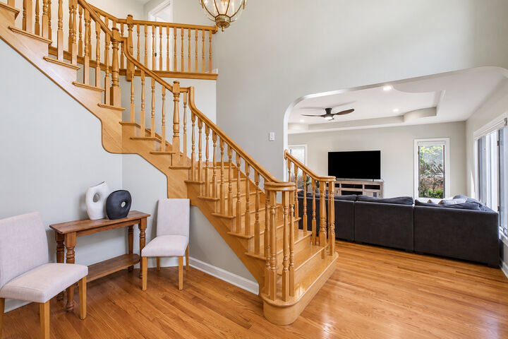 Property Photo: 1203 N Burning Bush Lane IL 60056