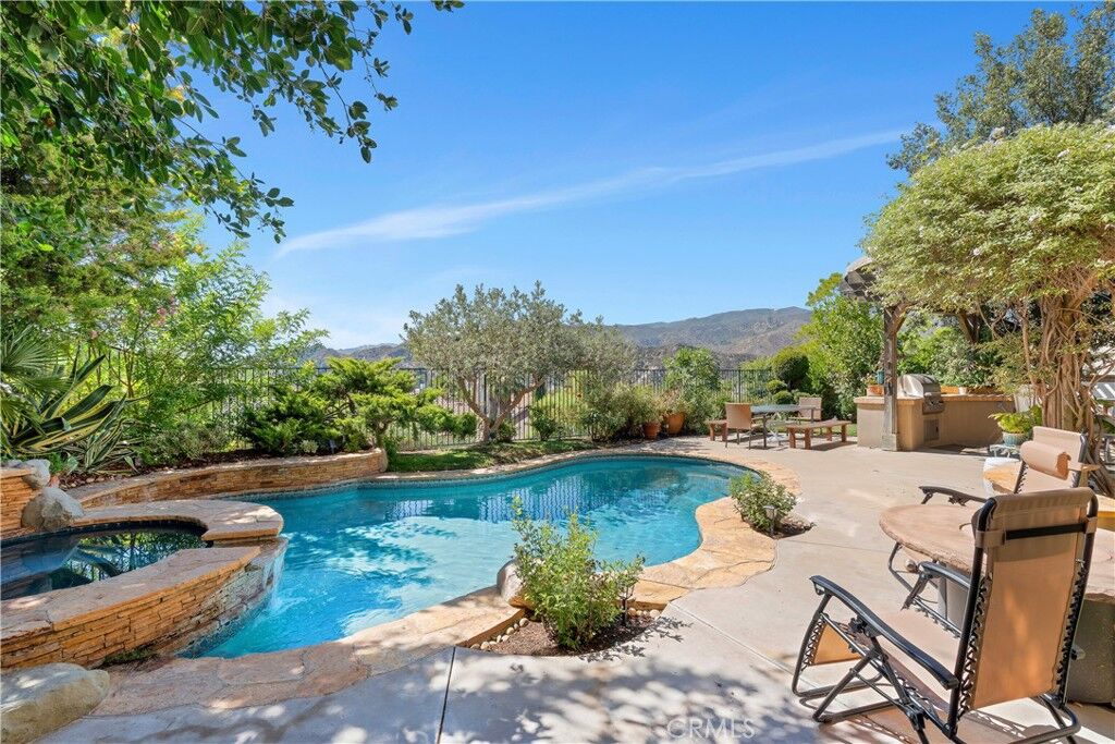 Property Photo:  25730 Hawthorne Place  CA 91381 