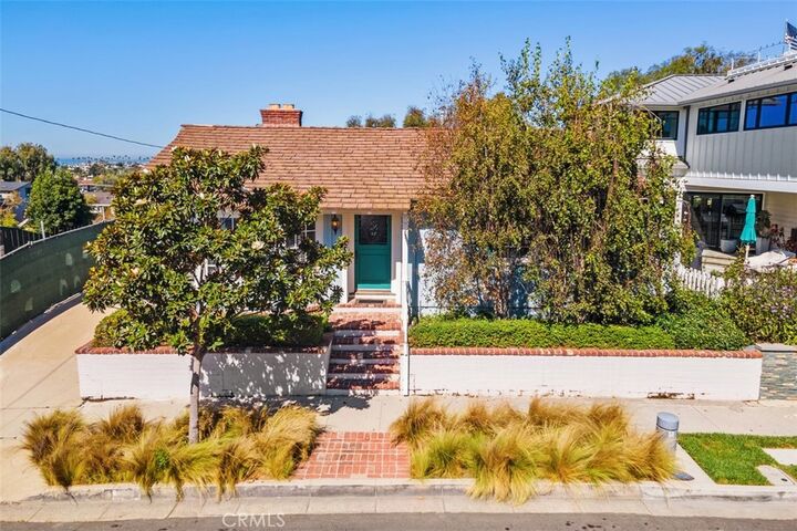 Property Photo:  525 Hazel Drive  CA 92625 