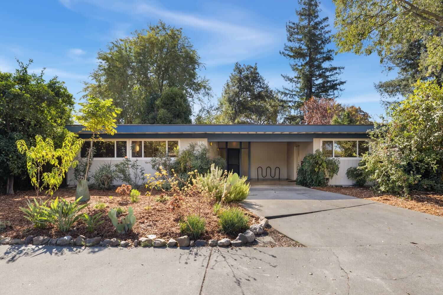 Property Photo: 558 Villanova CA 95616