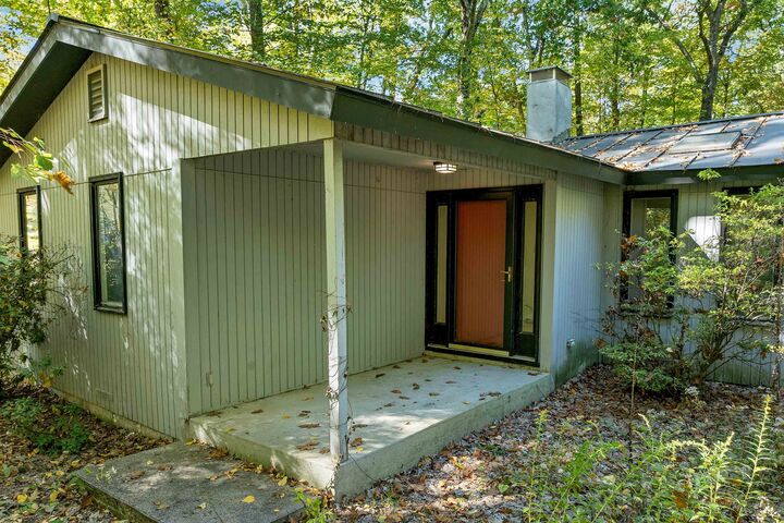 Property Photo:  41 Brek Drive  NH 03054 