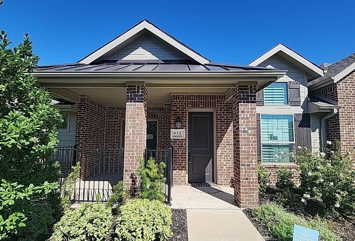 Property Photo:  612 Cloverleaf Drive  TX 75098 