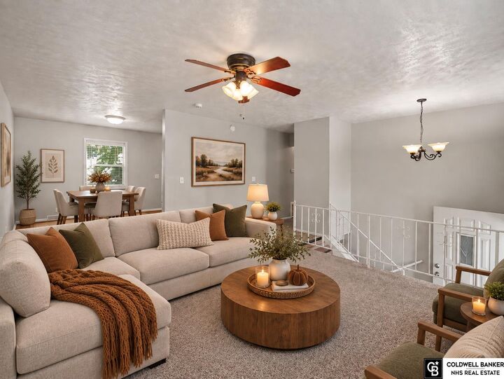 Property Photo: 1711 N 105 Street NE 68114