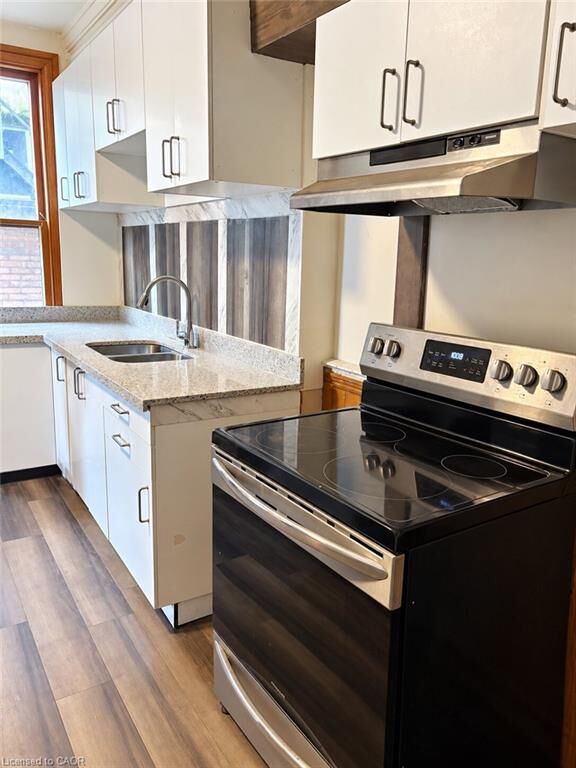 Property Photo:  4 West Avenue N Main  ON L8L 5B8 