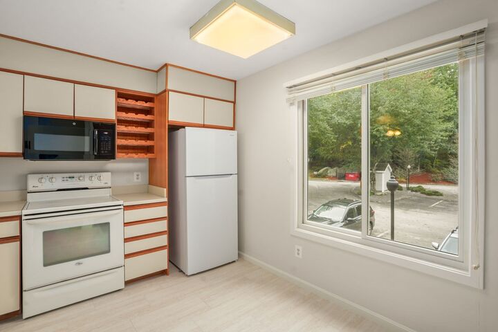 Property Photo:  330 Sunderland Rd 22  MA 01604 