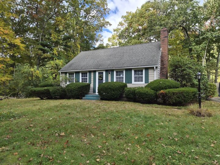 Property Photo:  4 Silver Street  MA 01057 