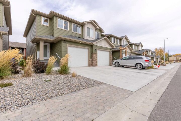 Property Photo: 1604 Stafford Drive N 1 AB T1H 2C5