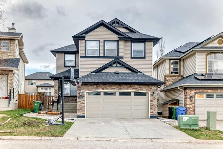 Property Photo:  225 Kincora Heights NW  AB T3R 1N6 