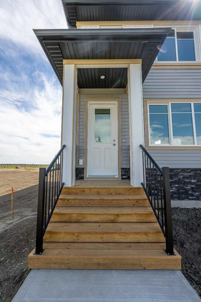 Property Photo:  8633 Copperwood Road  AB T8X 0H5 
