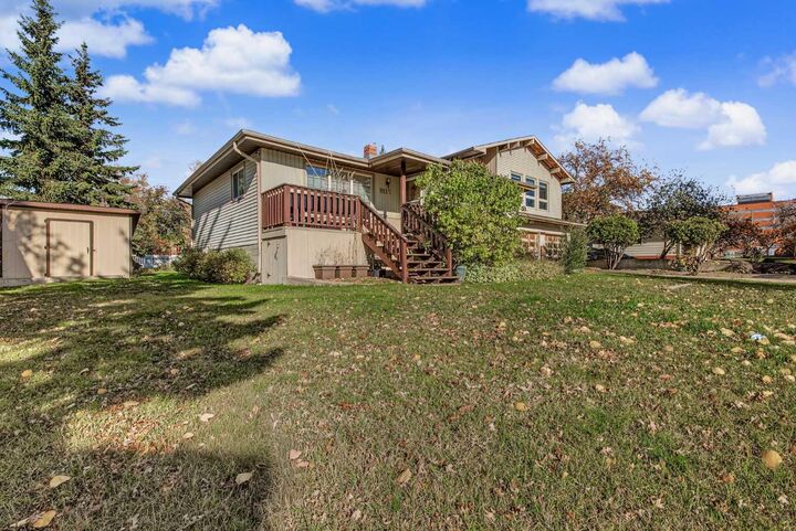 Property Photo:  9816 105 Avenue  AB T8V 1G8 