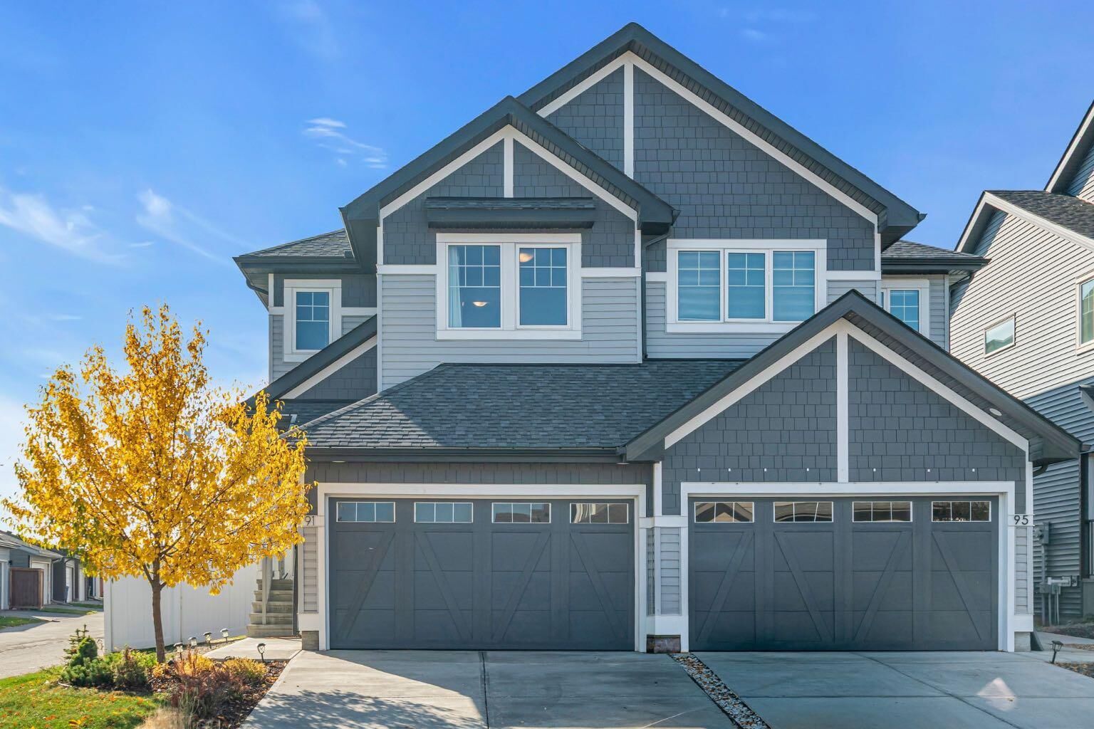 Property Photo:  91 Walcrest Way SE  AB T2X 4G2 