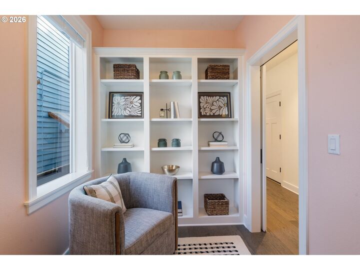 Property Photo:  26 SE 69th Ave  OR 97215 