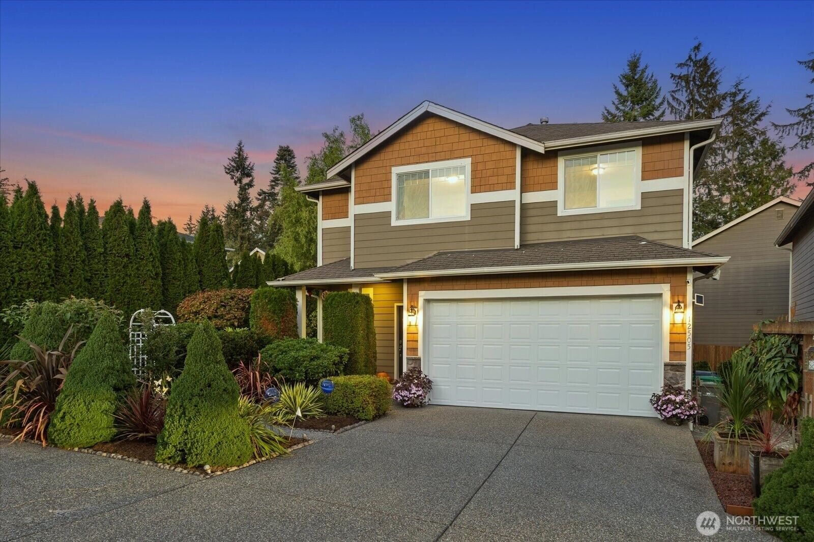 Property Photo:  12505  28th Avenue W  WA 98204 