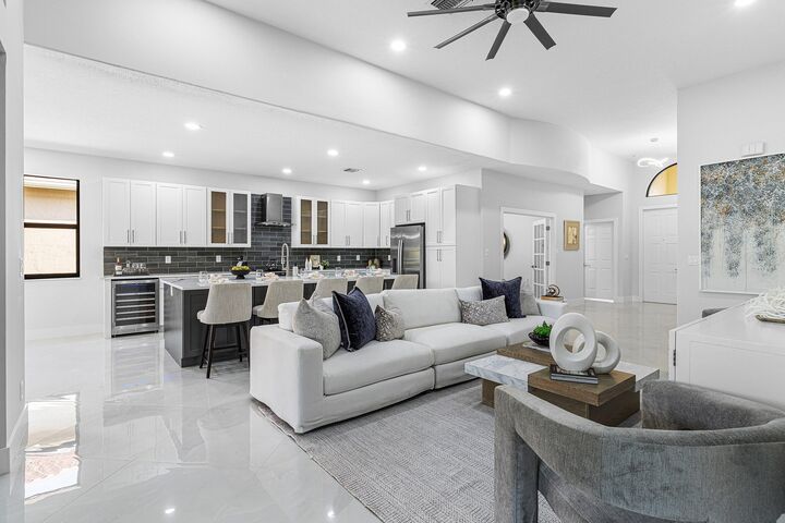 Property Photo:  7868 Monarch Court  FL 33446 