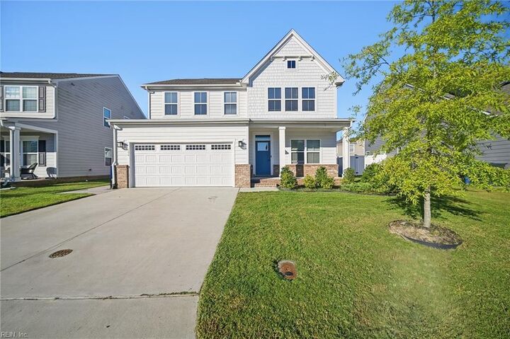 Property Photo: 106 Brookside Ln VA 23434