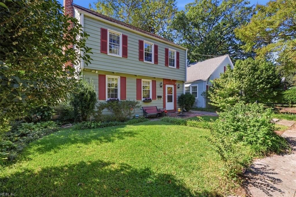 Property Photo:  1215 Azalea Ct  VA 23507 