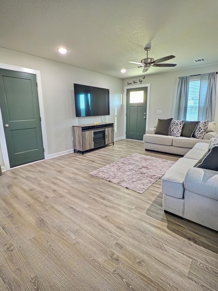 Property Photo:  9222 E Creed  KS 67210 