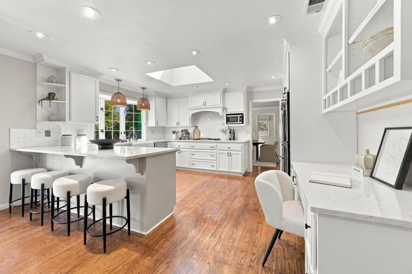Property Photo:  600 Wallea Drive  CA 94025 