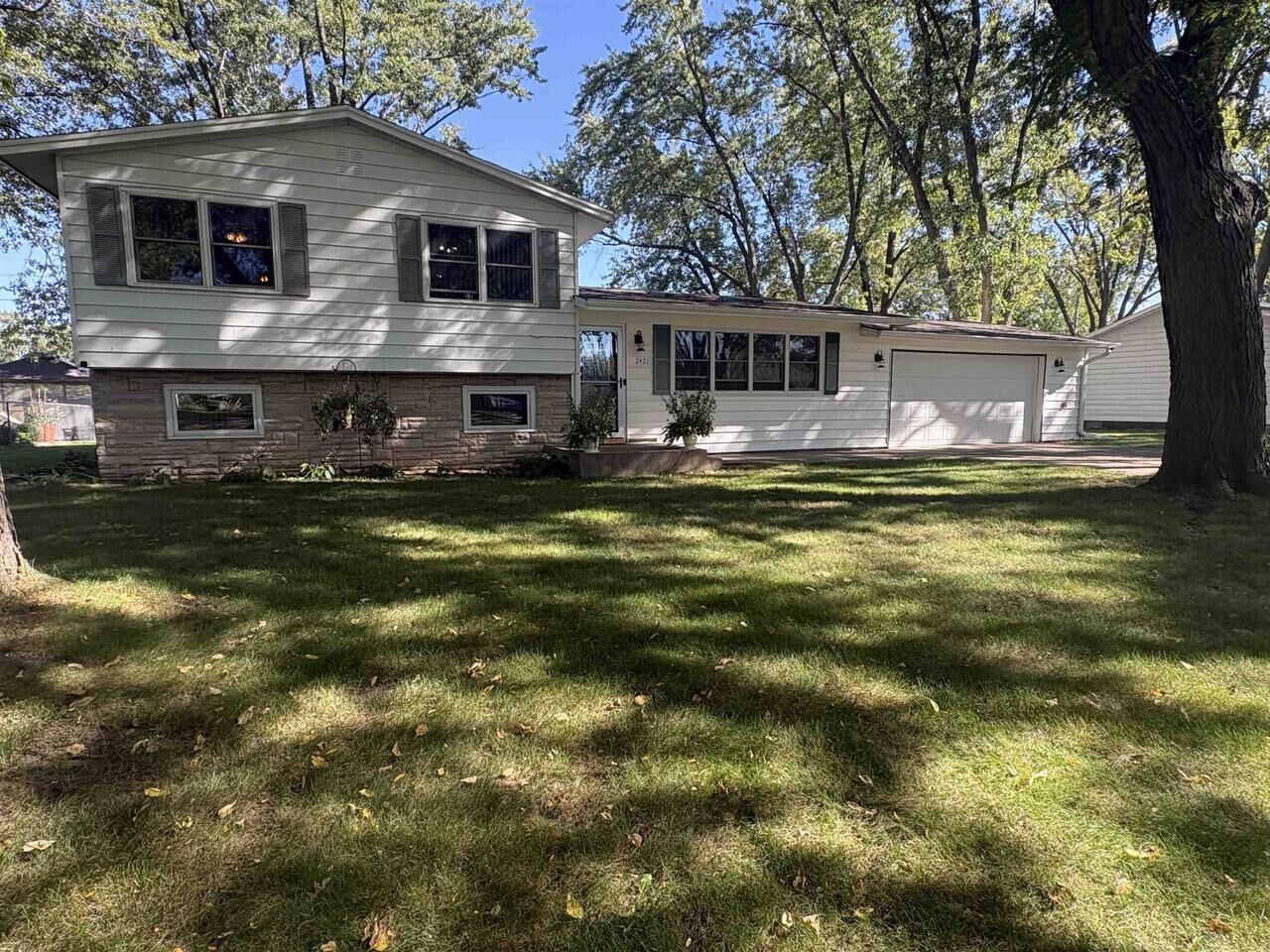 Property Photo:  2421 S Dewey Avenue  WI 53511 
