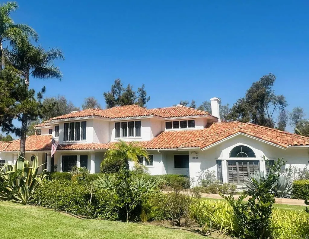 Property Photo:  16866 Circa Del Sur  CA 92067 