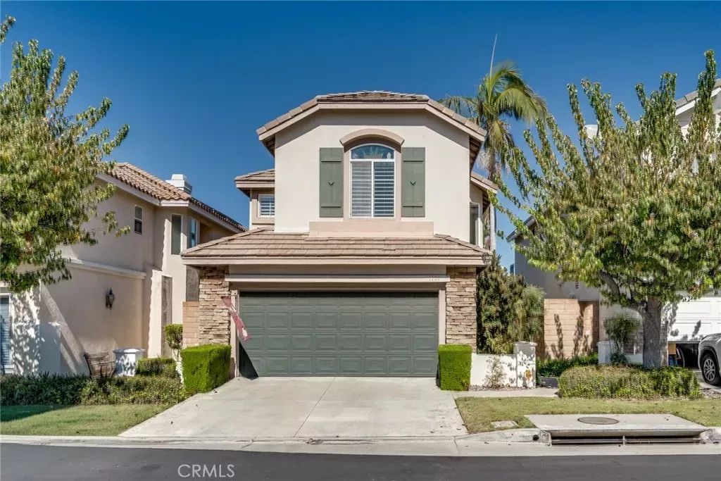 Property Photo: 1101 Davis Way CA 92870