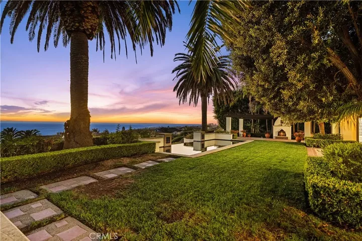 Property Photo:  24 Scenic Bluff  CA 92657 