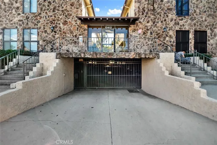 Property Photo:  13412 Burbank  CA 91401 