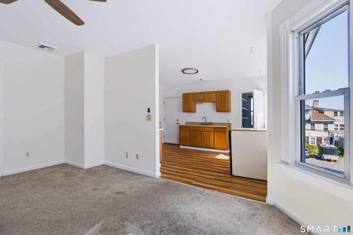 Property Photo: 10 Glover Place 12 CT 06457