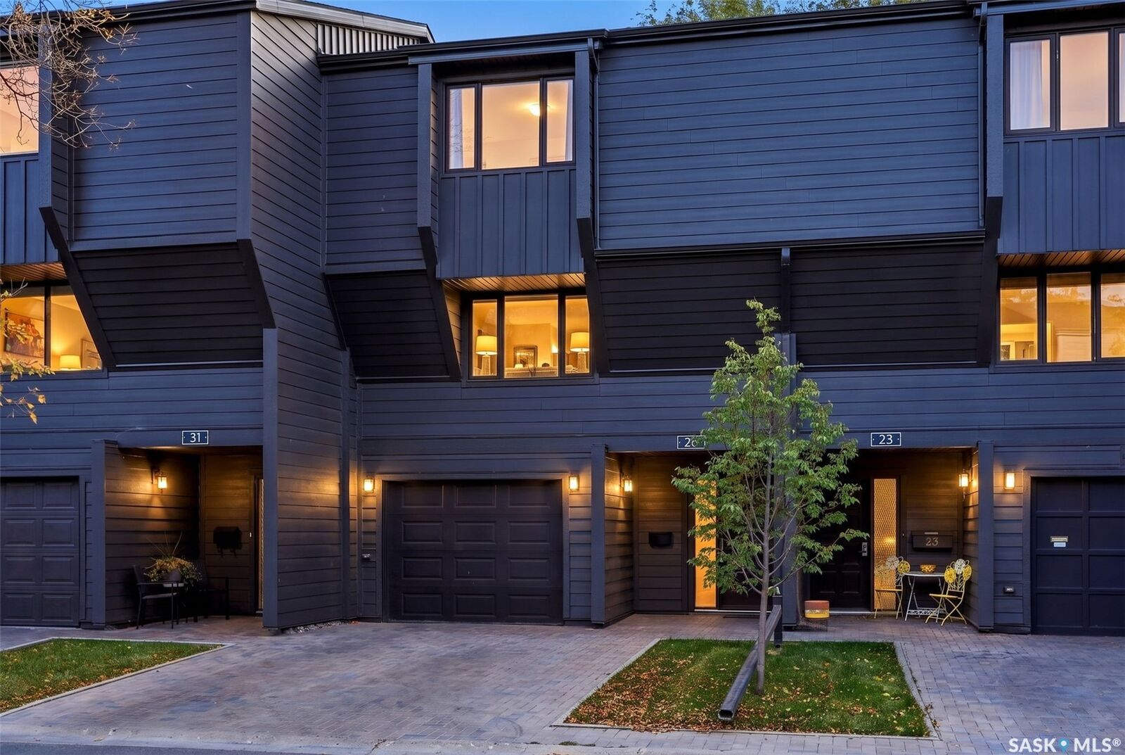 Property Photo:  27 Quincy Drive  SK S4S 6L7 