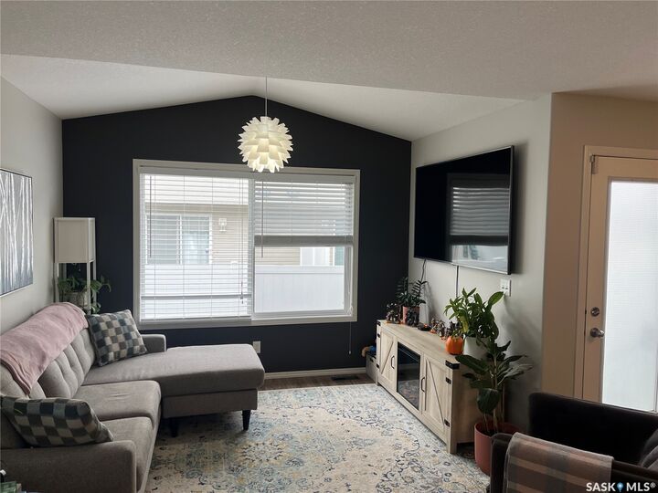 Property Photo:  2918 Cranbourn Crescent  SK S4V 3E4 