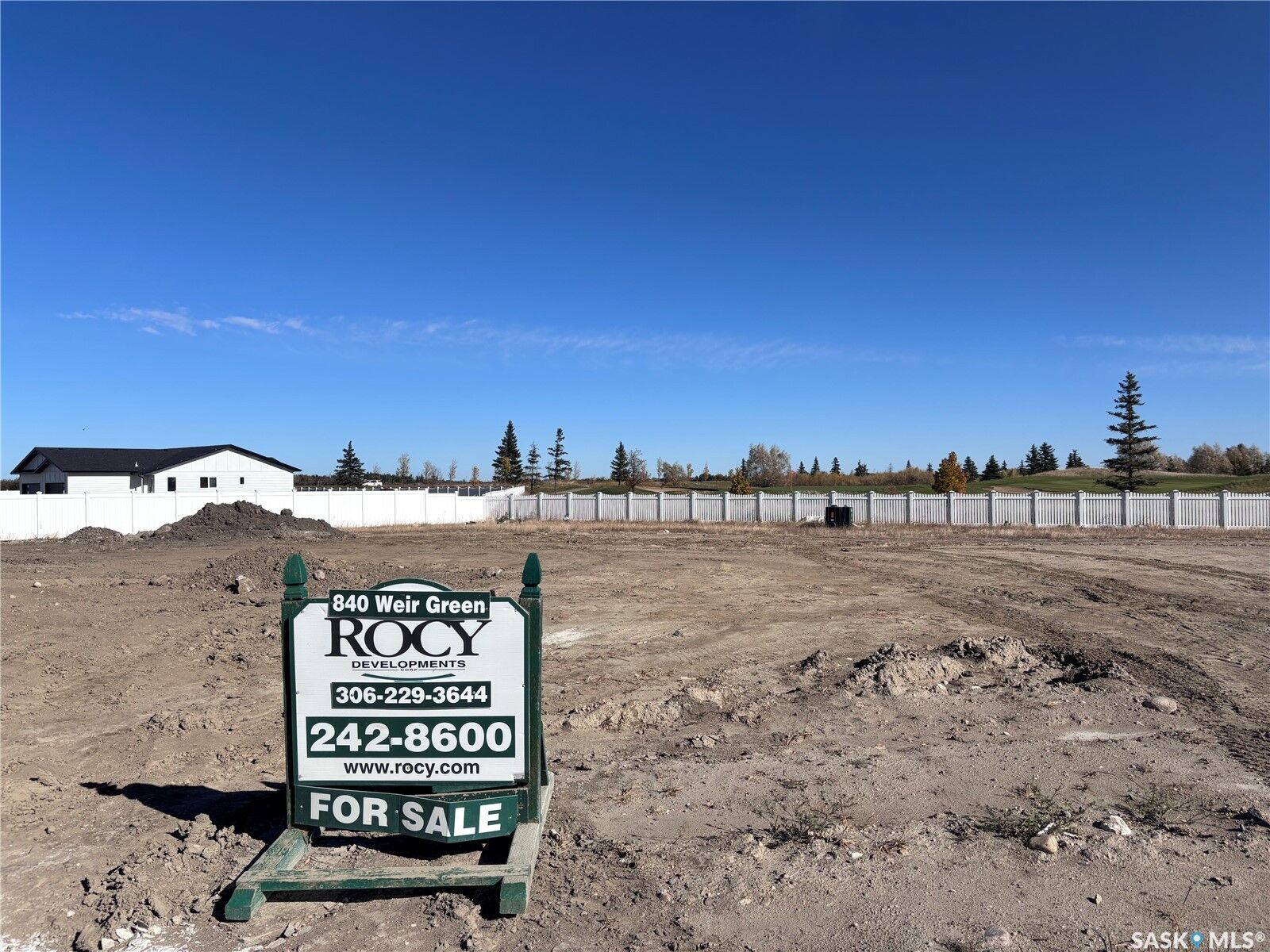 Property Photo:  840 Weir Green  SK S0K 4S4 