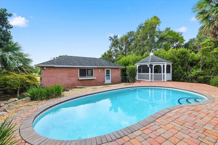 Property Photo:  10590 Valentine Road  FL 32317 