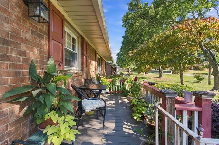 Property Photo:  5172 Nicole Road  NC 27284 