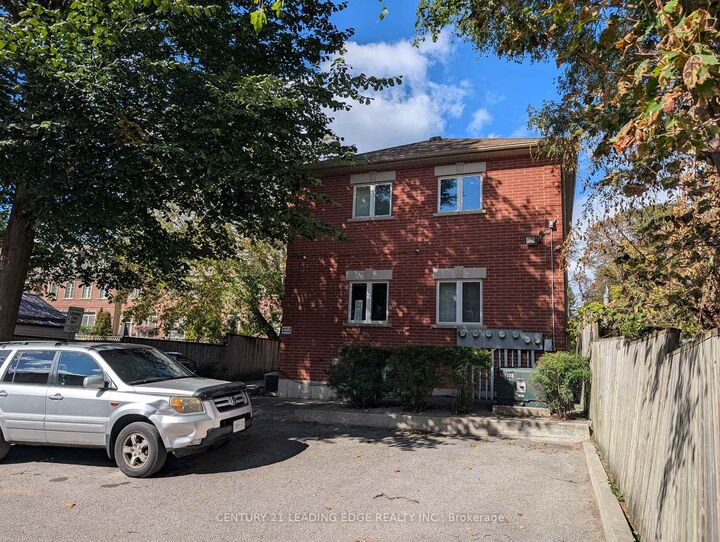 Property Photo: 736 Kingston Road 3 ON M4E 1R7