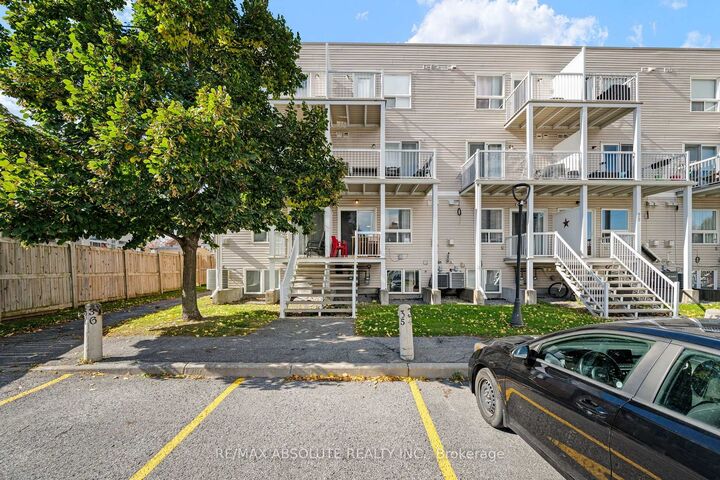 Property Photo:  908 Longfields Drive  ON K2J 5K6 