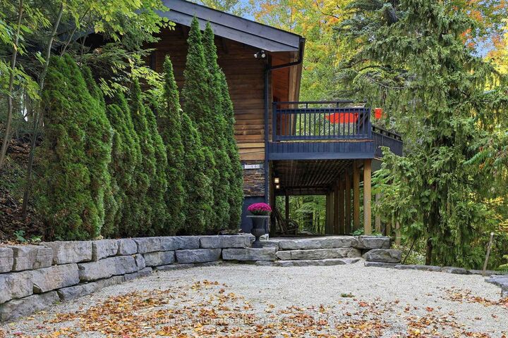 Property Photo:  146 Chamonix Crescent  ON L9Y 0S7 