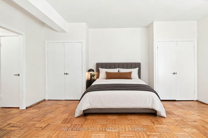 Property Photo:  110 St Clair Avenue W 102  ON M4V 1N4 