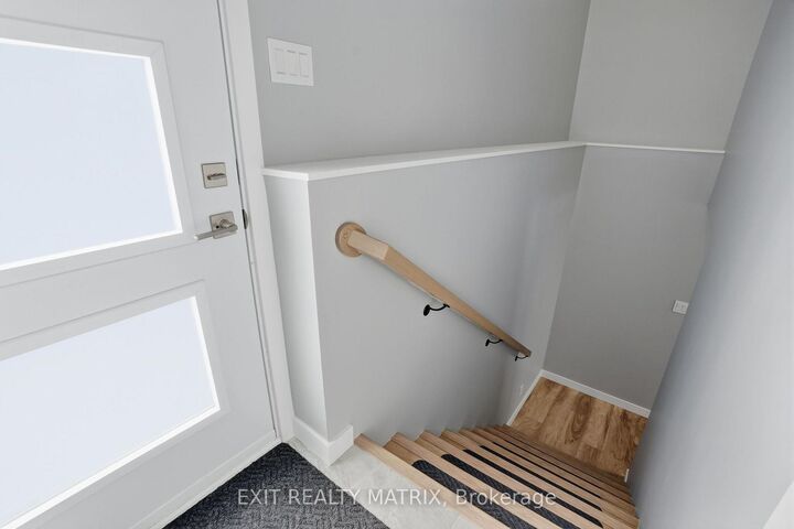 Property Photo:  660 West Street B  ON K6A 3X1 