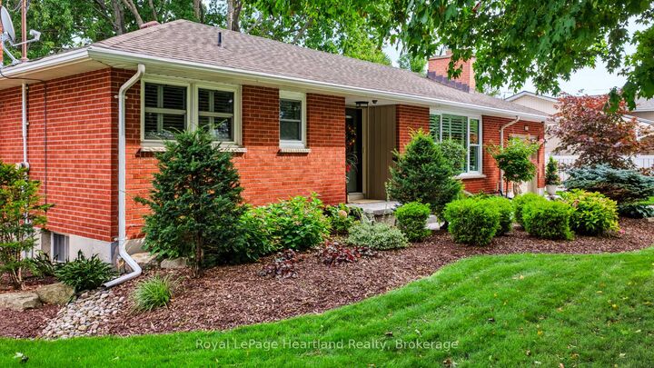 Property Photo:  257 Eldon Street  ON N7A 3R9 