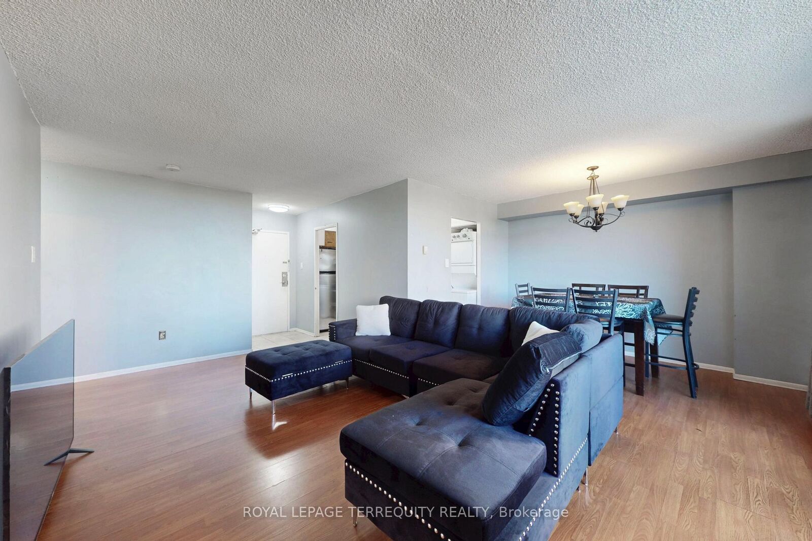 Property Photo:  5 San Romanoway N/A 410  ON M3N 2Y4 