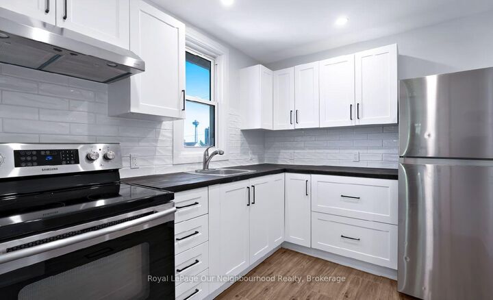 Property Photo:  5749 Summer Street Unit 2  ON L2G 1M5 