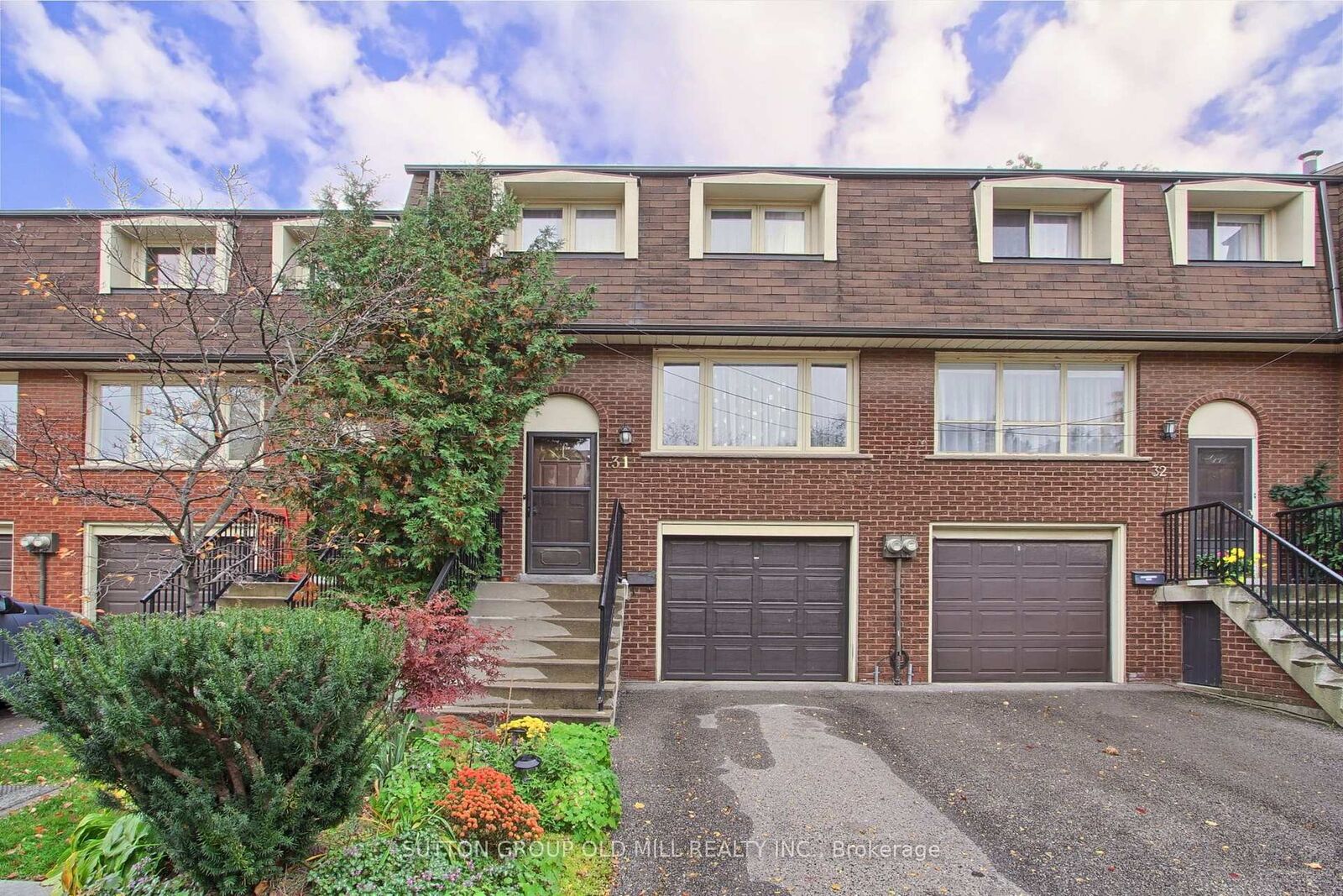 Property Photo:  31 Silver Shadow Path  ON M9C 4Y2 