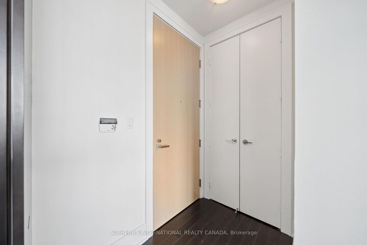 Photo de la propriété:  39 Queens Quay E 502  ON M5A 0A4 