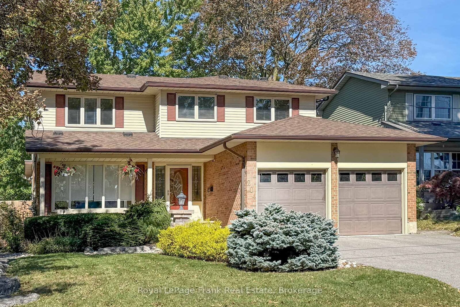 Property Photo:  204 St John Street E  ON L1N 6M1 
