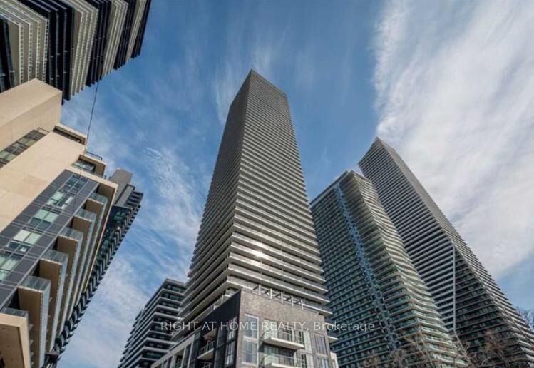 Property Photo: 70 Annie Craig Drive W 413 ON M8V 0G2